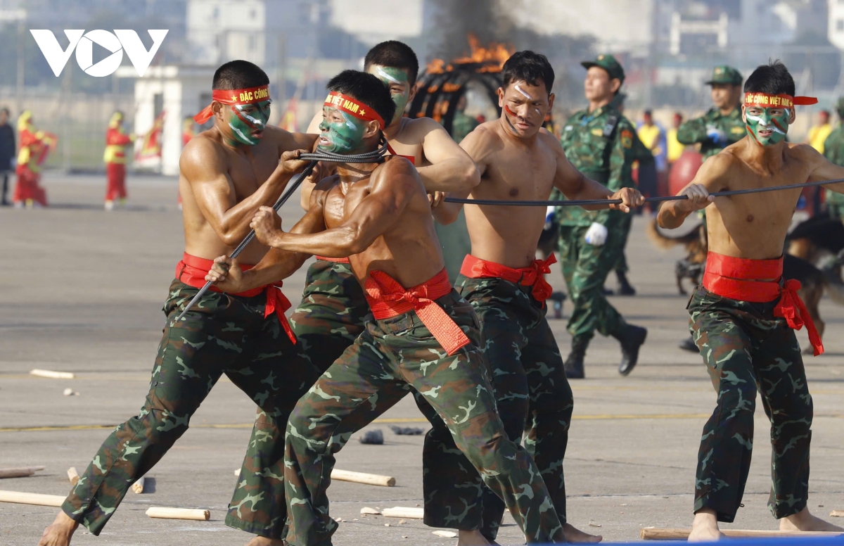 Đại tướng phan văn giang kiểm tra, tổng duyệt triển lãm quốc phòng quốc tế việt nam hình ảnh 7 Dai tuong phan van giang kiem tra, tong duyet trien lam quoc phong quoc te viet nam hinh anh 7