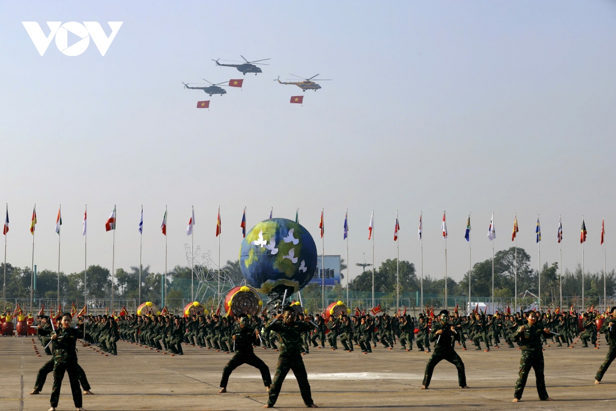 Đại tướng phan văn giang kiểm tra, tổng duyệt triển lãm quốc phòng quốc tế việt nam hình ảnh 1 Dai tuong phan van giang kiem tra, tong duyet trien lam quoc phong quoc te viet nam hinh anh 1