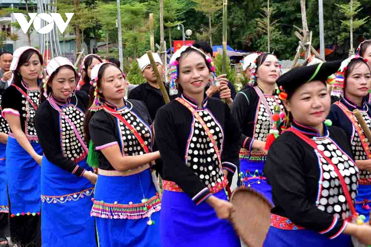 Độc đáo lễ hội khoe sắc đường phố nơi thượng nguồn sông Đà hình ảnh 5 Doc dao le hoi khoe sac duong pho noi thuong nguon song Da hinh anh 5