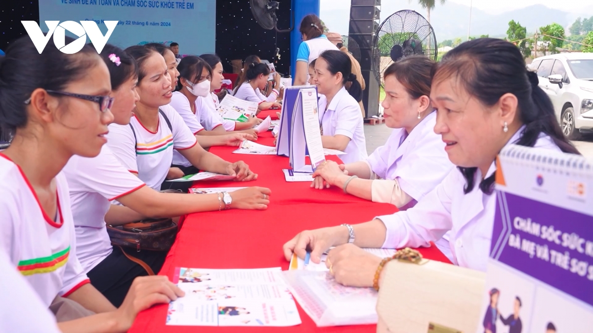 quảng nam nhiều giải pháp giảm thiểu kết hôn sớm trong vùng dân tộc thiểu số hình ảnh 2 quang nam nhieu giai phap giam thieu ket hon som trong vung dan toc thieu so hinh anh 2