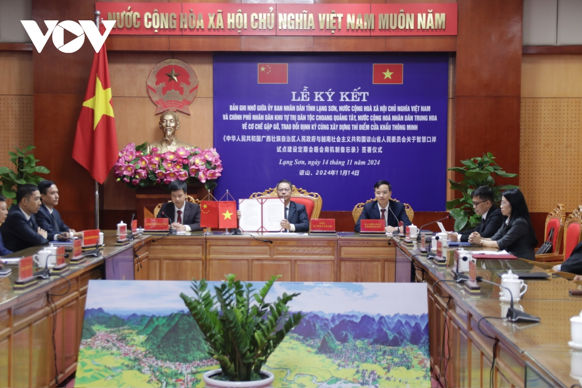 lạng sơn ký kết bản ghi nhớ về xây dựng cửa khẩu thông minh hình ảnh 1 lang son ky ket ban ghi nho ve xay dung cua khau thong minh hinh anh 1