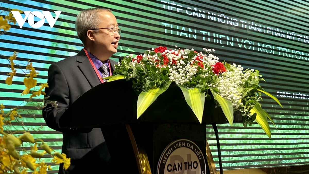 ngành da liễu Đbscl cập nhật công nghệ hiện đại giảm chi phí cho người dân hình ảnh 2 nganh da lieu Dbscl cap nhat cong nghe hien dai giam chi phi cho nguoi dan hinh anh 2