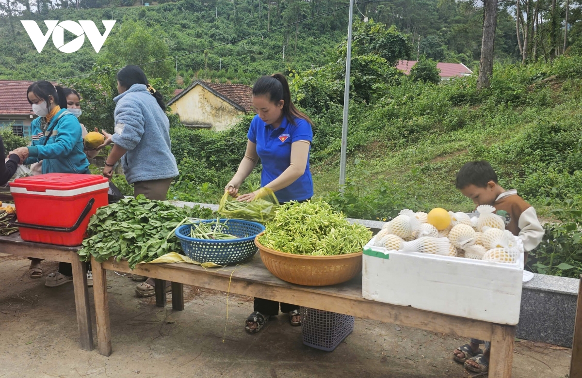 chợ phiên nông sản độc đáo vùng cao ở khánh hòa hình ảnh 2 cho phien nong san doc dao vung cao o khanh hoa hinh anh 2