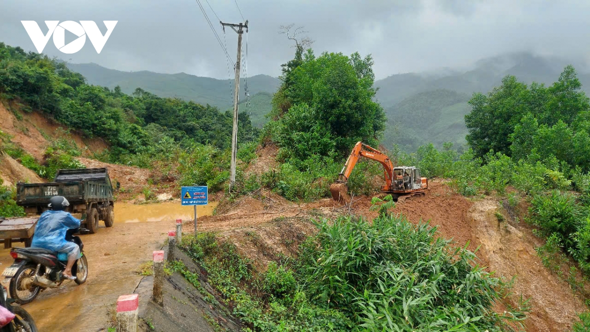 bình Định tập trung khắc phục các điểm sạt lở ở miền núi hình ảnh 1 binh Dinh tap trung khac phuc cac diem sat lo o mien nui hinh anh 1