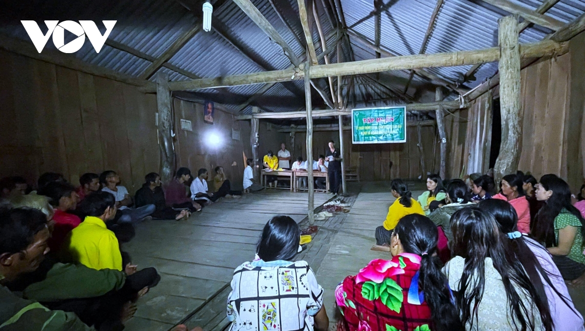 bình Định hoàn thành lắp đặt máy phát điện làng o2 trước tết Ất tỵ hình ảnh 1 binh Dinh hoan thanh lap dat may phat dien lang o2 truoc tet At ty hinh anh 1