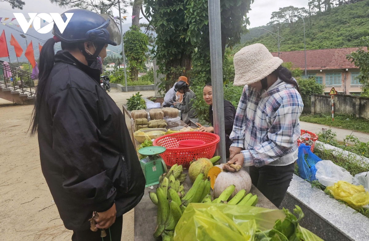 chợ phiên nông sản độc đáo vùng cao ở khánh hòa hình ảnh 4 cho phien nong san doc dao vung cao o khanh hoa hinh anh 4