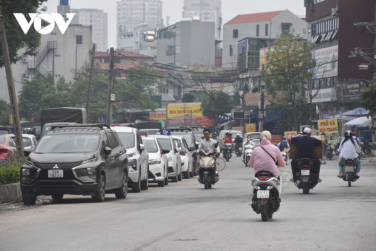 ha noi bai xe moc giua long duong cua du an thi cong do dang hinh anh 10