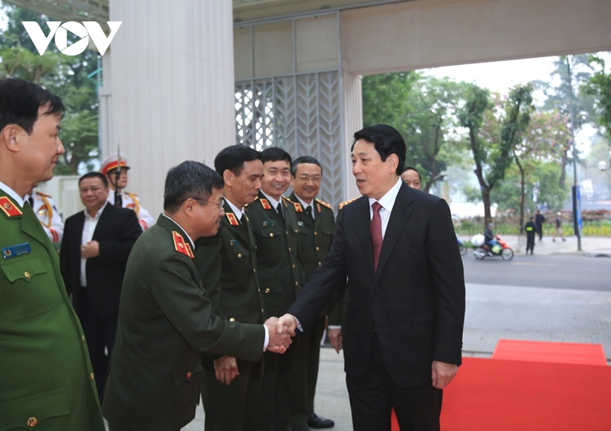 chủ tịch nước lương cường thăm và làm việc với bộ công an hình ảnh 1 chu tich nuoc luong cuong tham va lam viec voi bo cong an hinh anh 1