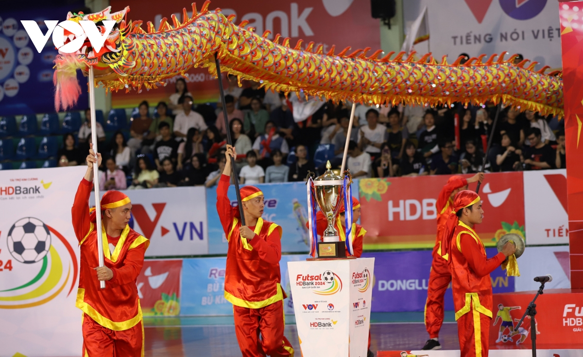 toàn cảnh lễ bế mạc giải futsal cup quốc gia hdbank 2024 hình ảnh 11 toan canh le be mac giai futsal cup quoc gia hdbank 2024 hinh anh 11