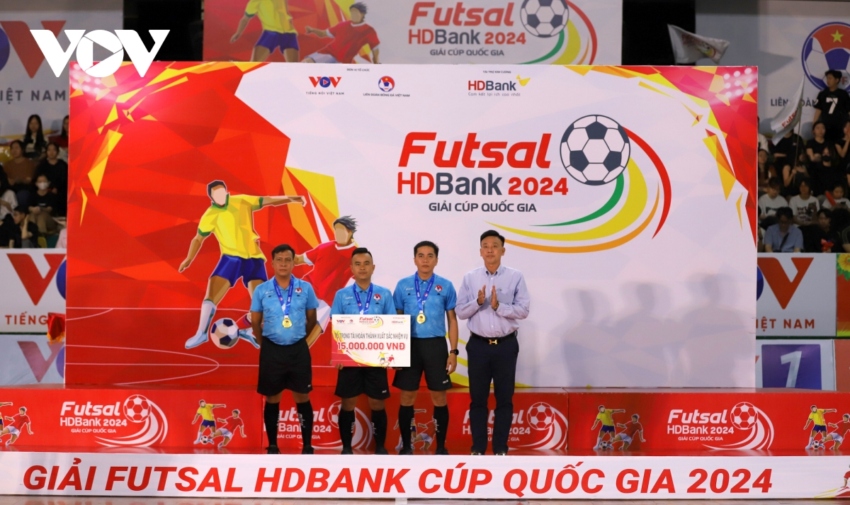 toàn cảnh lễ bế mạc giải futsal cup quốc gia hdbank 2024 hình ảnh 12 toan canh le be mac giai futsal cup quoc gia hdbank 2024 hinh anh 12