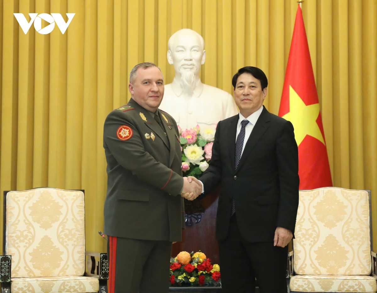 chủ tịch nước lương cường tiếp bộ trưởng bộ quốc phòng belarus hình ảnh 1 chu tich nuoc luong cuong tiep bo truong bo quoc phong belarus hinh anh 1
