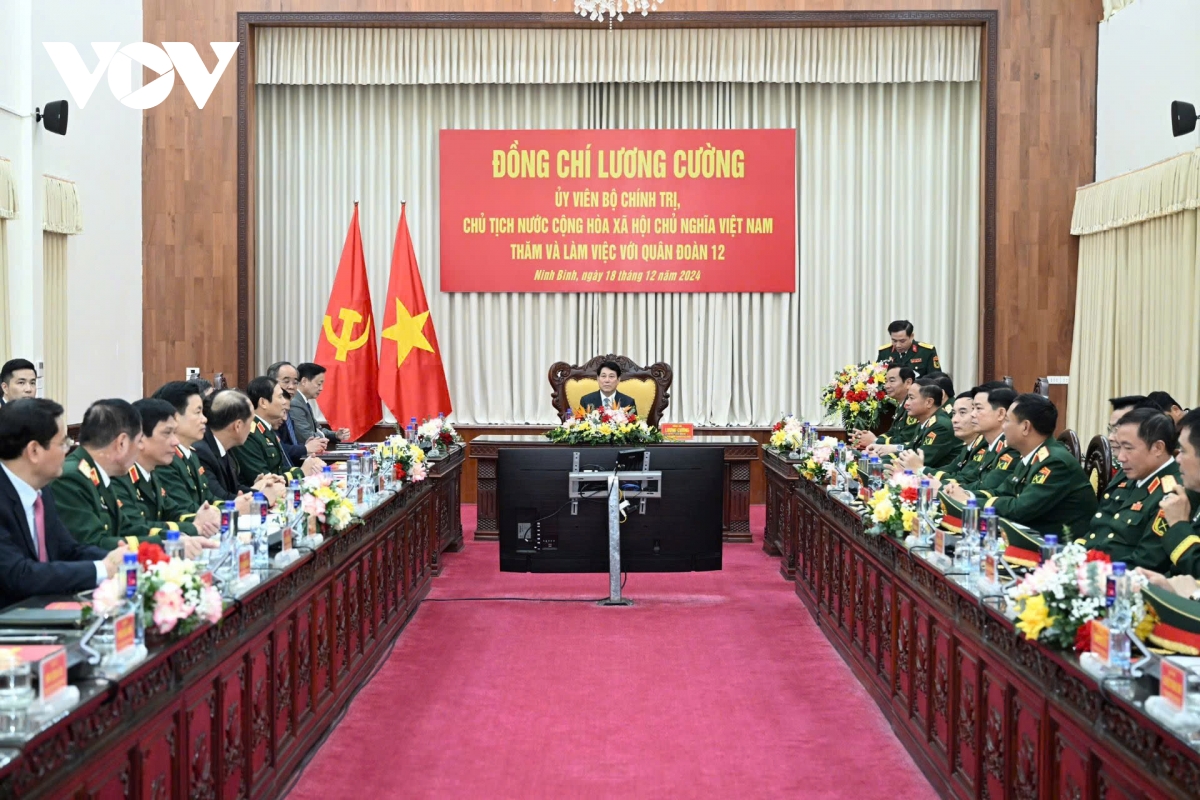 chủ tịch nước làm việc với đơn vị quân đội đầu tiên thực hiện tinh, gọn, mạnh hình ảnh 2 chu tich nuoc lam viec voi don vi quan doi dau tien thuc hien tinh, gon, manh hinh anh 2