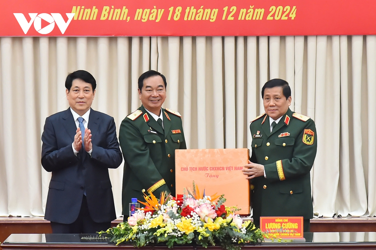 chủ tịch nước làm việc với đơn vị quân đội đầu tiên thực hiện tinh, gọn, mạnh hình ảnh 4 chu tich nuoc lam viec voi don vi quan doi dau tien thuc hien tinh, gon, manh hinh anh 4