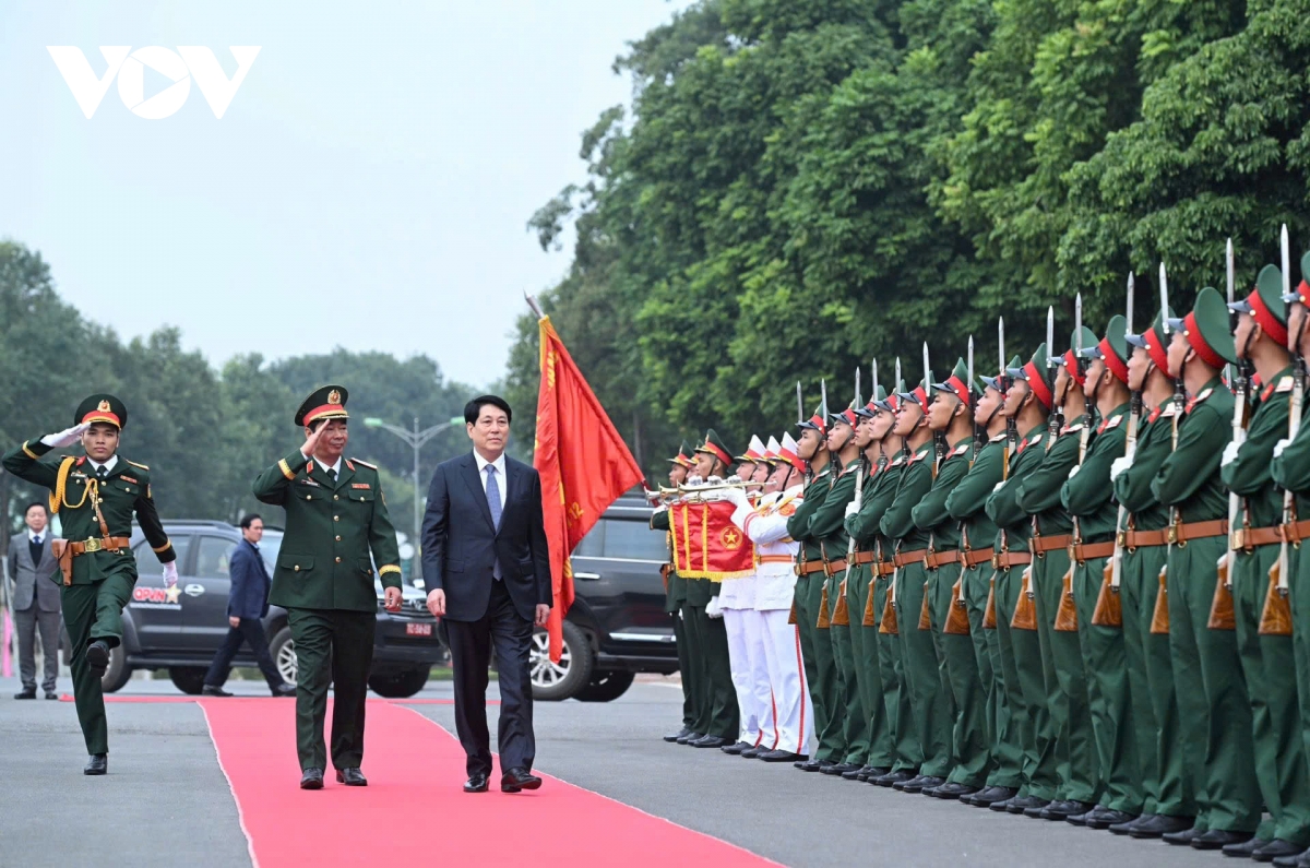 chủ tịch nước làm việc với đơn vị quân đội đầu tiên thực hiện tinh, gọn, mạnh hình ảnh 1 chu tich nuoc lam viec voi don vi quan doi dau tien thuc hien tinh, gon, manh hinh anh 1