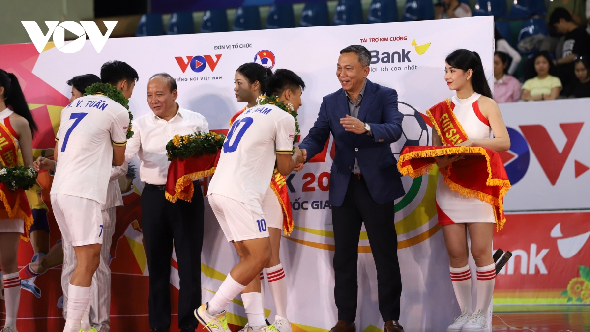 toàn cảnh lễ bế mạc giải futsal cup quốc gia hdbank 2024 hình ảnh 19 toan canh le be mac giai futsal cup quoc gia hdbank 2024 hinh anh 19
