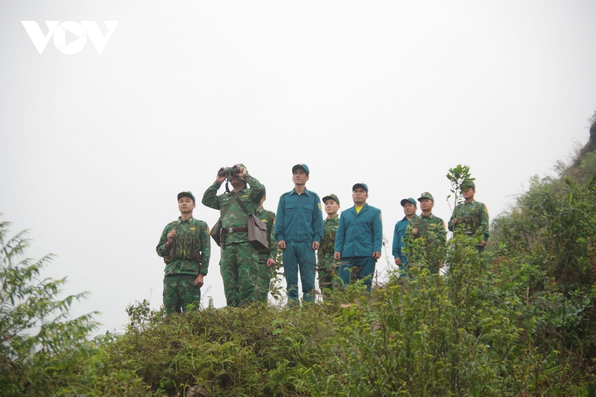 gan ket tinh quan dan noi bien cuong to quoc hinh anh 10