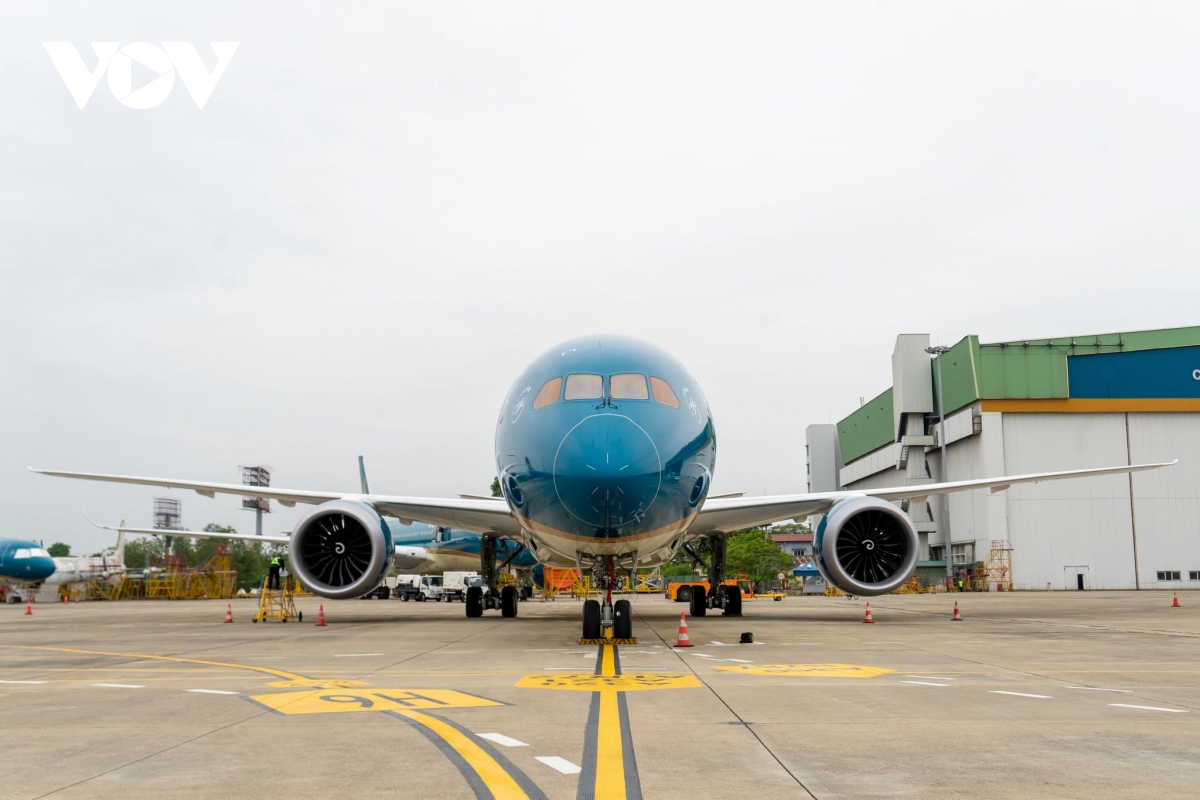 Chuẩn bị cao điểm Tết, Vietnam Airlines dồn dập đón máy bay mới về phục vụ