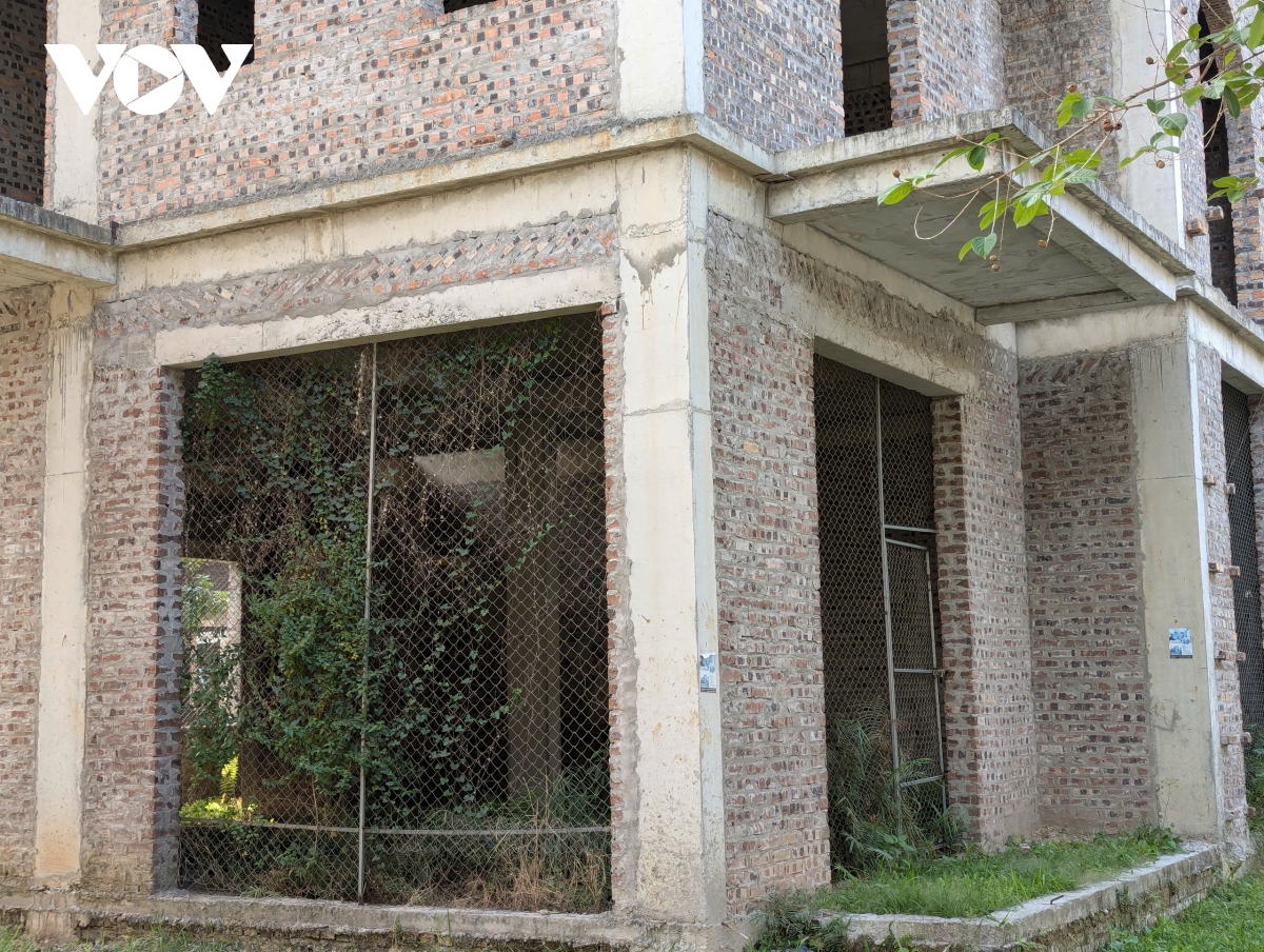 cận cảnh khu đô thị có hàng trăm biệt thự triệu đô bị bỏ hoang ở hà nội hình ảnh 5 can canh khu do thi co hang tram biet thu trieu do bi bo hoang o ha noi hinh anh 5