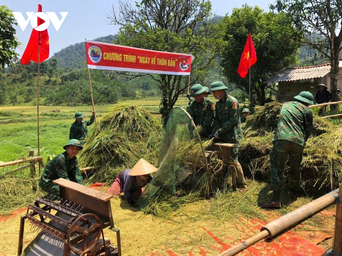 bền chặt tình quân dân nơi biên giới hình ảnh 2 ben chat tinh quan dan noi bien gioi hinh anh 2