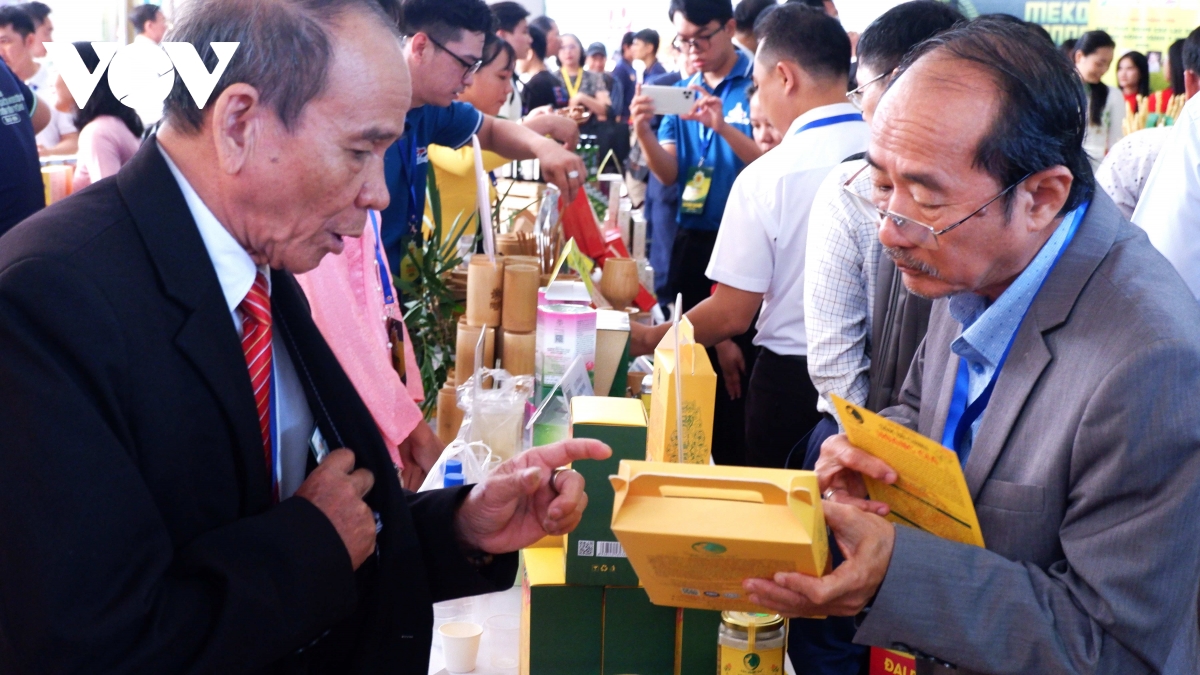 trien lam san pham khoi nghiep tieu bieu va cac san pham dinh huong kinh te xanh hinh anh 8