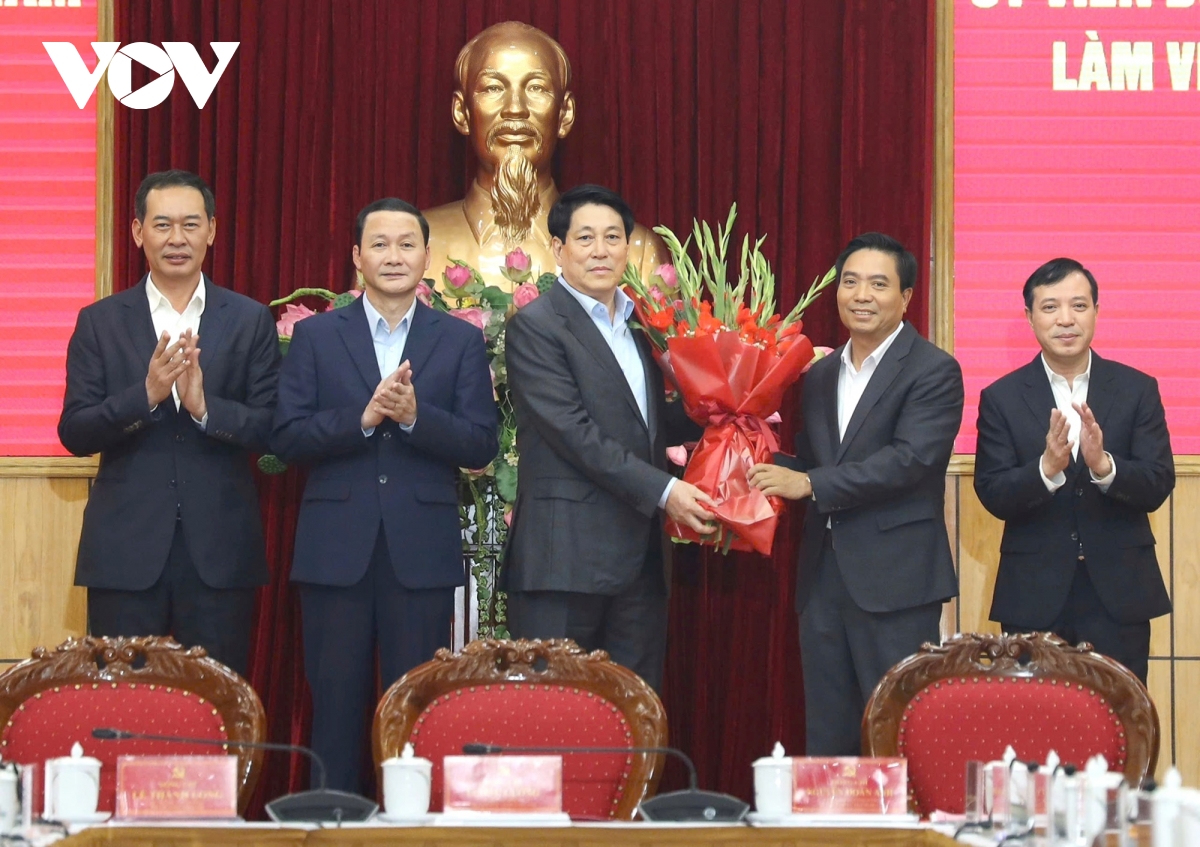 chu tich nuoc luong cuong lam viec voi ban thuong vu tinh uy thanh hoa hinh anh 4
