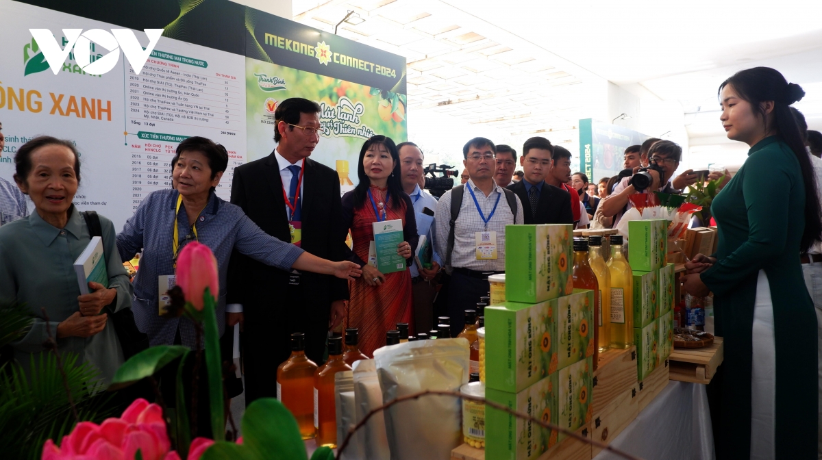 Triển lãm sản phẩm khởi nghiệp tiêu biểu và các sản phẩm định hướng kinh tế xanh