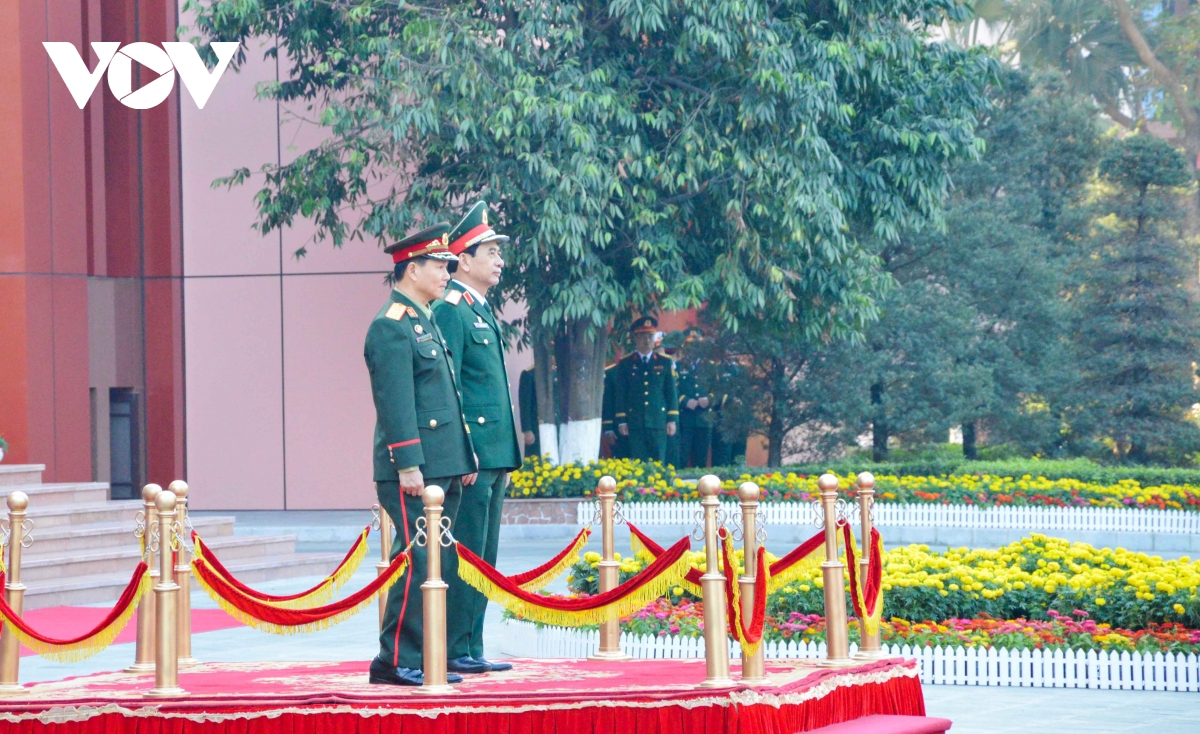 Đại tướng Phan Văn Giang và Thượng tướng Khamliang Outhakaysone 