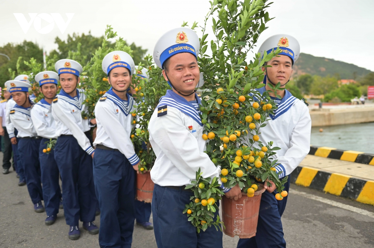 mang xuan som den voi truong sa hinh anh 1