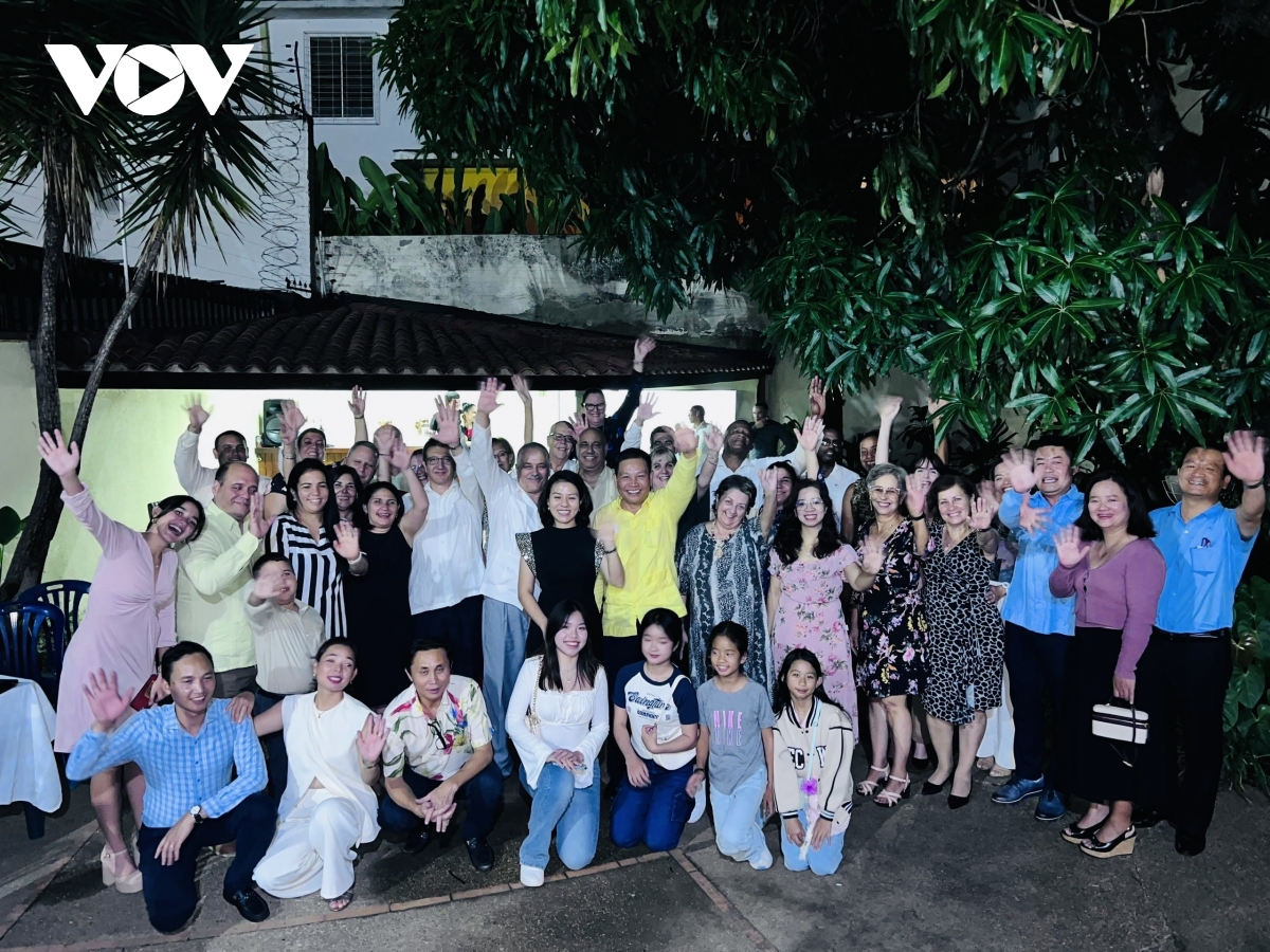 Đại sứ quán việt nam tại venezuela chúc mừng quốc khánh cuba hình ảnh 4 Dai su quan viet nam tai venezuela chuc mung quoc khanh cuba hinh anh 4