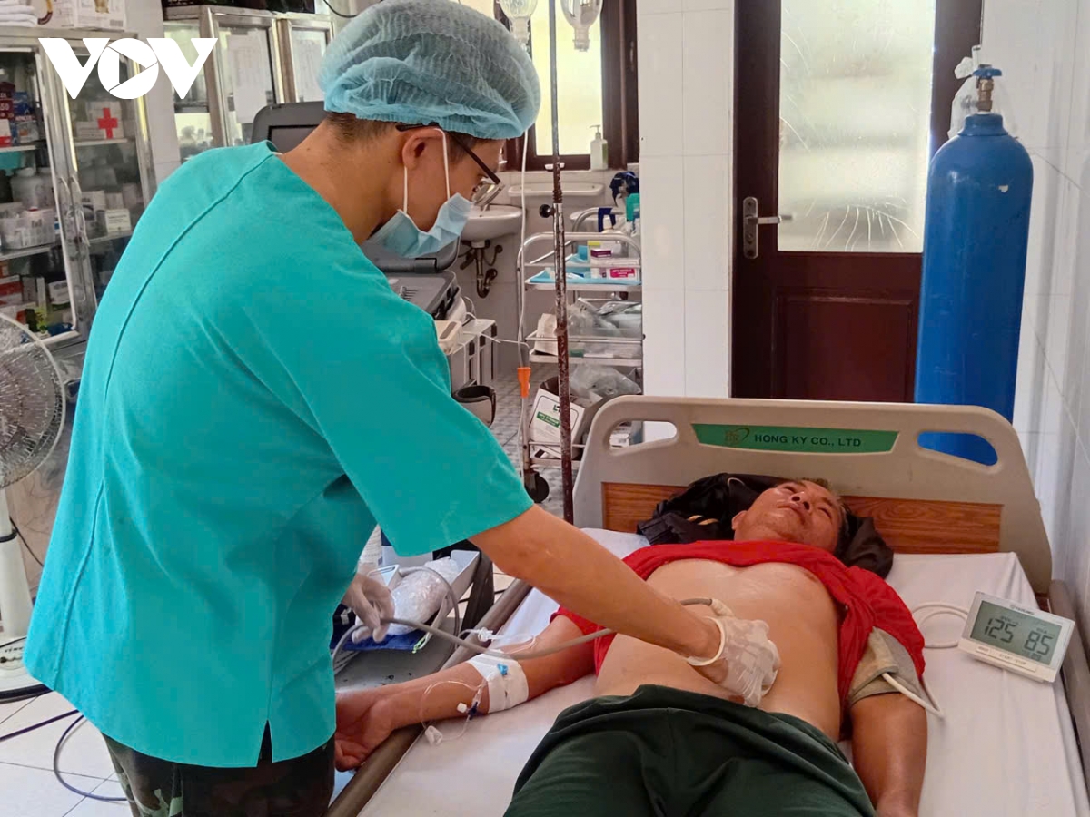 bệnh xá đảo trường sa cấp cứu ngư dân đau ruột thừa cấp hình ảnh 1 benh xa dao truong sa cap cuu ngu dan dau ruot thua cap hinh anh 1