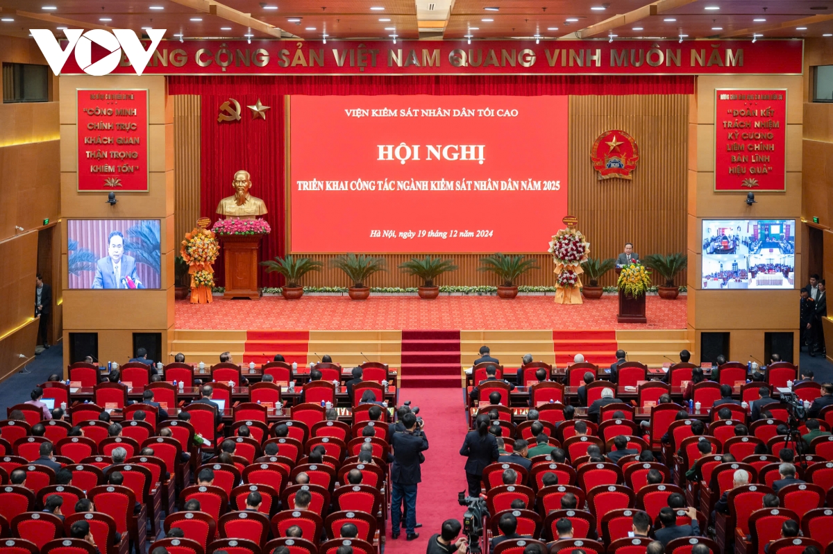 chủ tịch quốc hội dự hội nghị triển khai công tác năm 2025 của ngành ksnd hình ảnh 3 chu tich quoc hoi du hoi nghi trien khai cong tac nam 2025 cua nganh ksnd hinh anh 3
