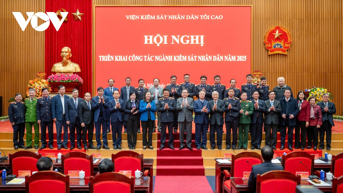 chủ tịch quốc hội dự hội nghị triển khai công tác năm 2025 của ngành ksnd hình ảnh 6 chu tich quoc hoi du hoi nghi trien khai cong tac nam 2025 cua nganh ksnd hinh anh 6