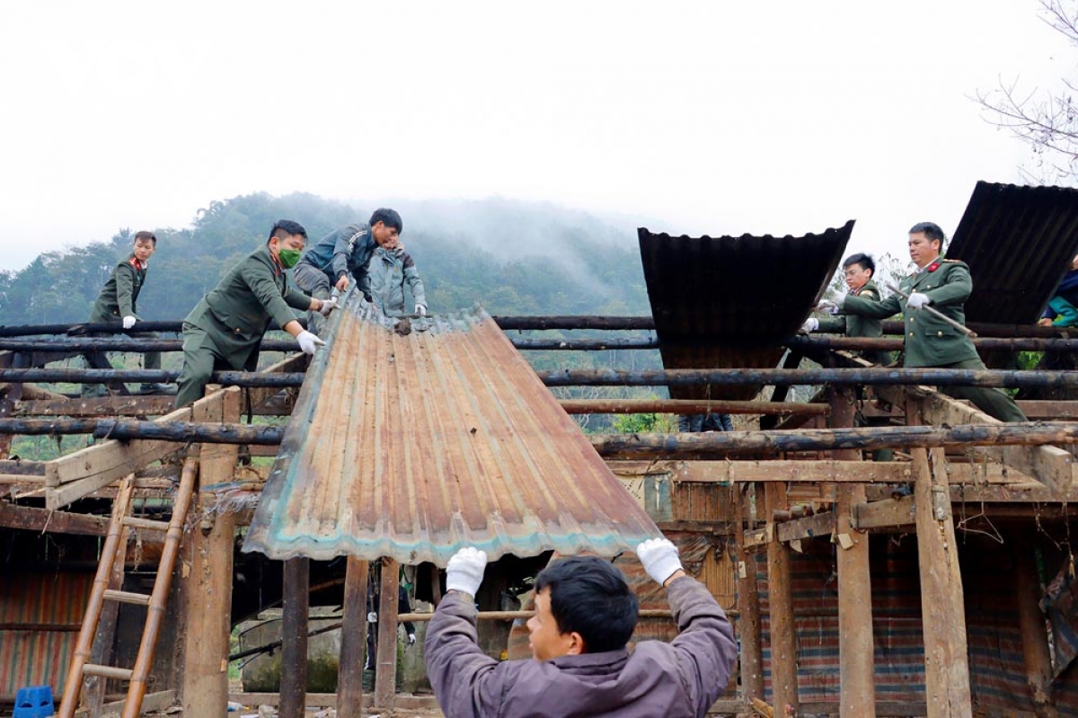 xóa nhà tạm, mở hướng tương lai cho hộ nghèo ở lai châu hình ảnh 3 xoa nha tam, mo huong tuong lai cho ho ngheo o lai chau hinh anh 3