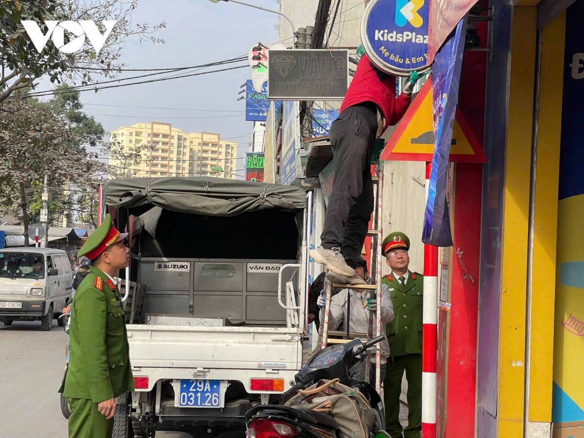 cong an ha noi chu dong tran ap toi pham dip tet nguyen Dan hinh anh 3