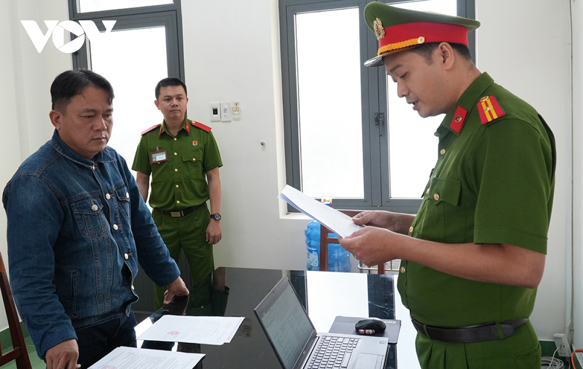 quảng ngãi bắt đối tượng chuyên cưỡng đoạt tiền doanh nghiệp khai thác cát hình ảnh 1 quang ngai bat doi tuong chuyen cuong doat tien doanh nghiep khai thac cat hinh anh 1