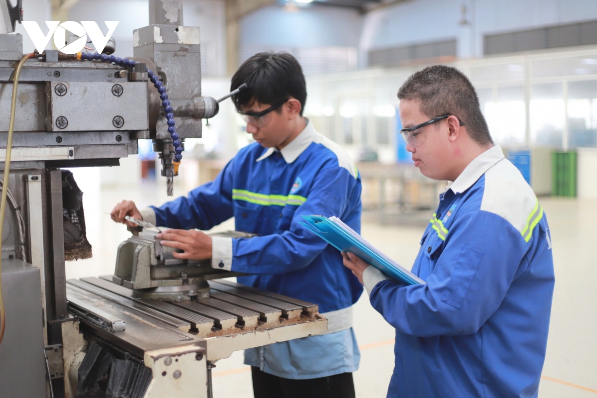 Đồng nai nỗ lực đạt mục tiêu tăng trưởng cao trong năm 2025 hình ảnh 3 Dong nai no luc dat muc tieu tang truong cao trong nam 2025 hinh anh 3