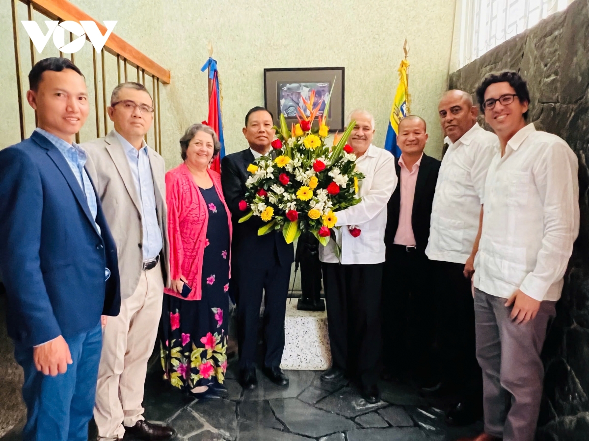 Đại sứ quán việt nam tại venezuela chúc mừng quốc khánh cuba hình ảnh 2 Dai su quan viet nam tai venezuela chuc mung quoc khanh cuba hinh anh 2