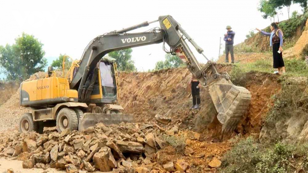 tap trung go kho, thuc day tien do du an duong tinh 133 tai lai chau hinh anh 2