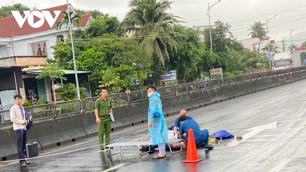 Truy tìm phương tiện bỏ chạy sau khi gây tai nạn chết người