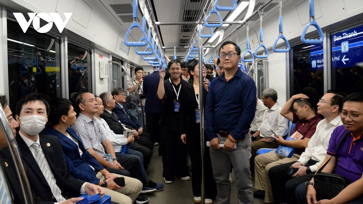 metro 1 la bieu tuong ve khat vong vuon minh cua tphcm hinh anh 7