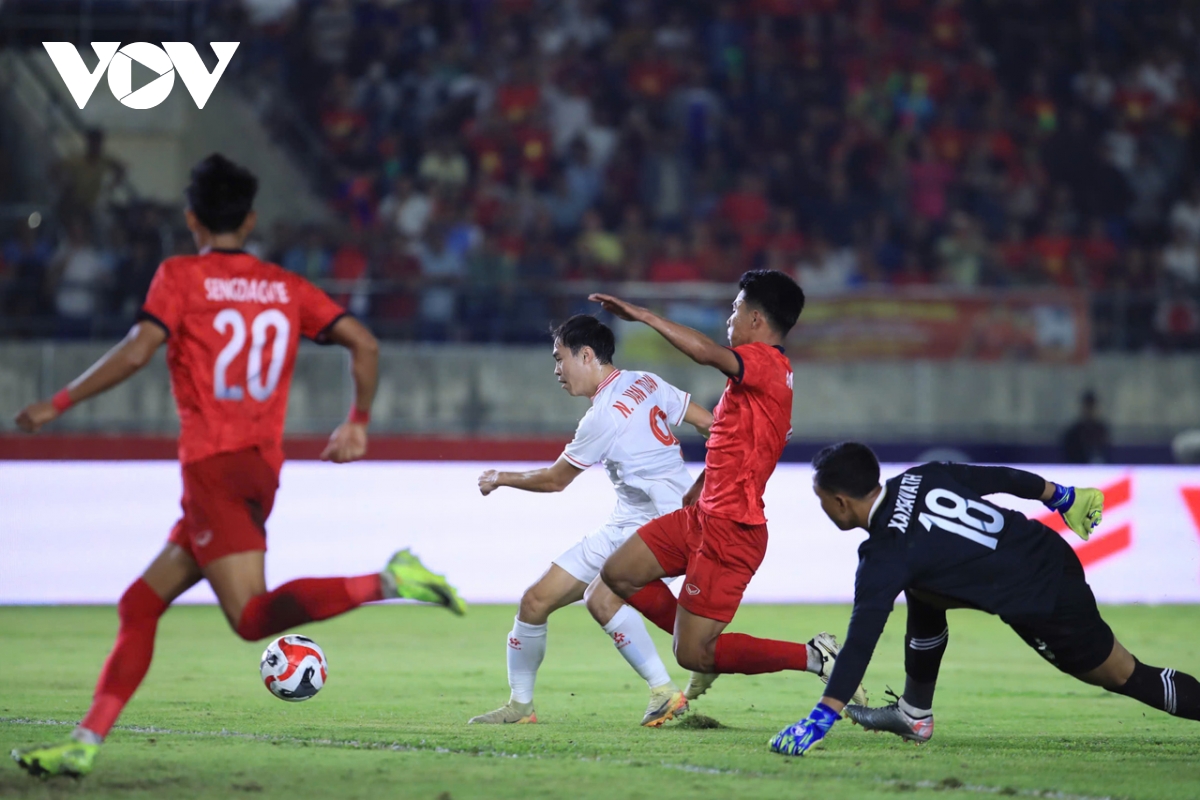 toàn cảnh trận thắng của Đt việt nam trước Đt lào hình ảnh 9 toan canh tran thang cua Dt viet nam truoc Dt lao hinh anh 9