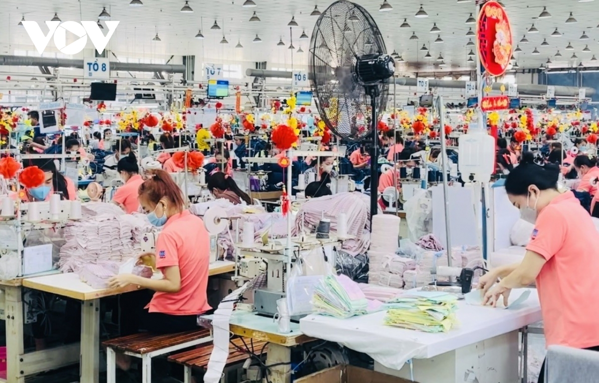 TP.HCM: Doanh nghiệp lên kế hoạch chi lương, thưởng sớm cho người lao động