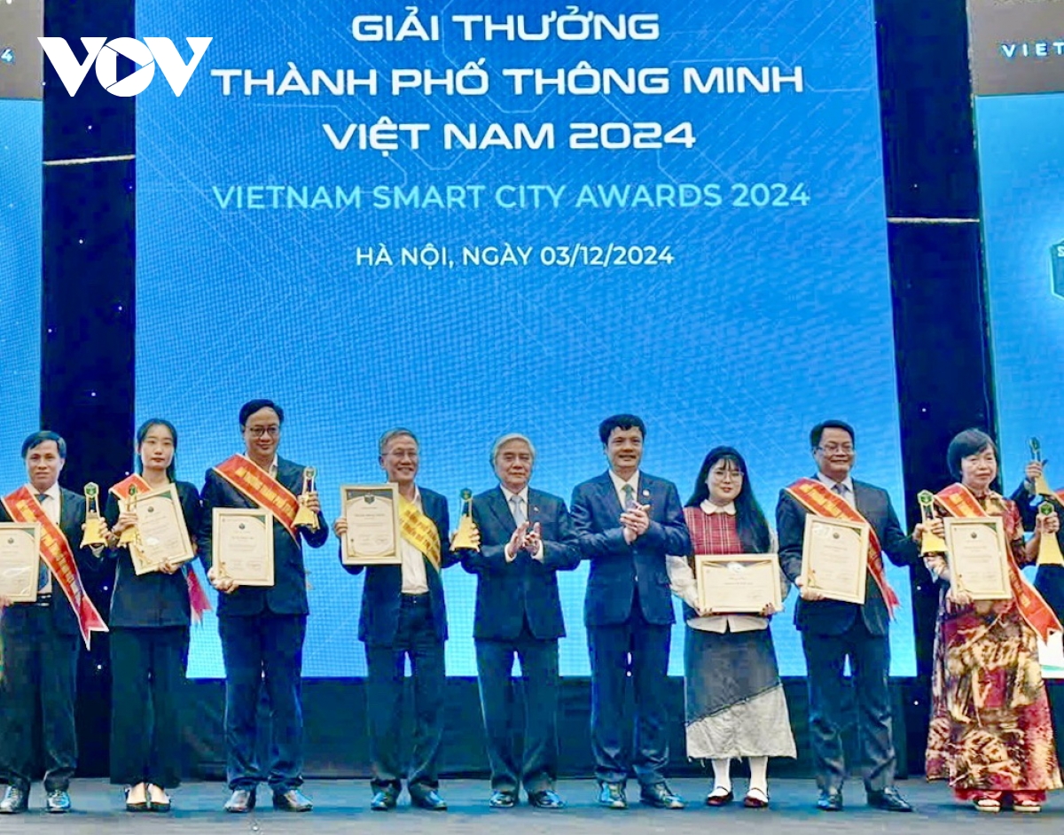 Đà nẵng lần thứ 5 liên tiếp nhận giải thưởng thành phố thông minh hình ảnh 1 Da nang lan thu 5 lien tiep nhan giai thuong thanh pho thong minh hinh anh 1