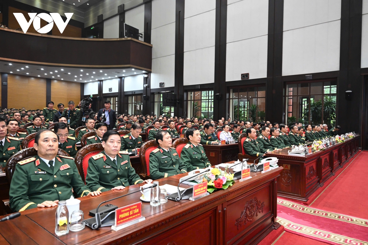 trao huân chương tặng cán bộ cấp cao quân đội nhân dân việt nam hình ảnh 3 trao huan chuong tang can bo cap cao quan doi nhan dan viet nam hinh anh 3