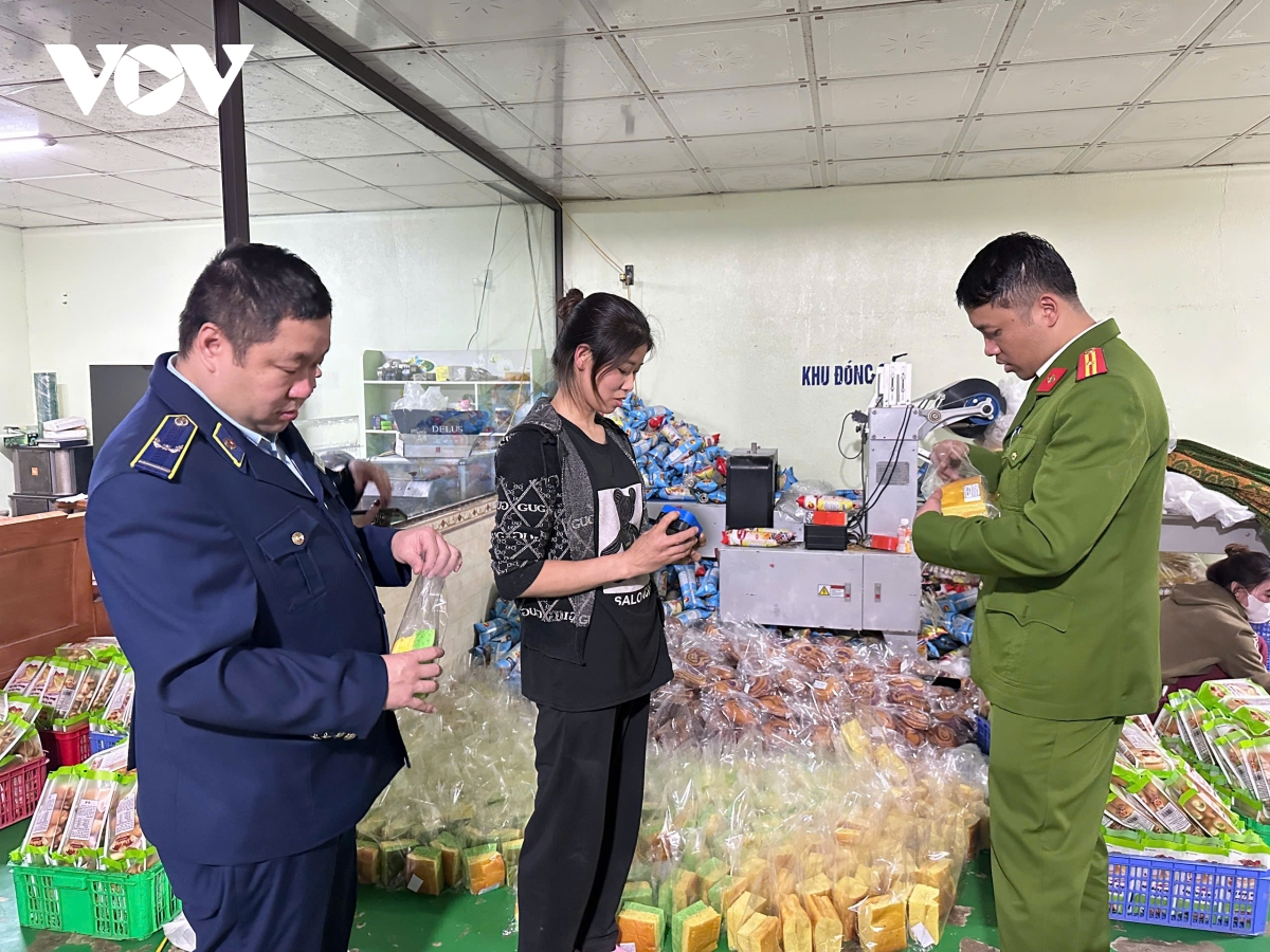 sơn la phát hiện hơn 3000 chiếc bánh mỳ được phù phép để kéo dài hạn sử dụng hình ảnh 1 son la phat hien hon 3000 chiec banh my duoc phu phep de keo dai han su dung hinh anh 1