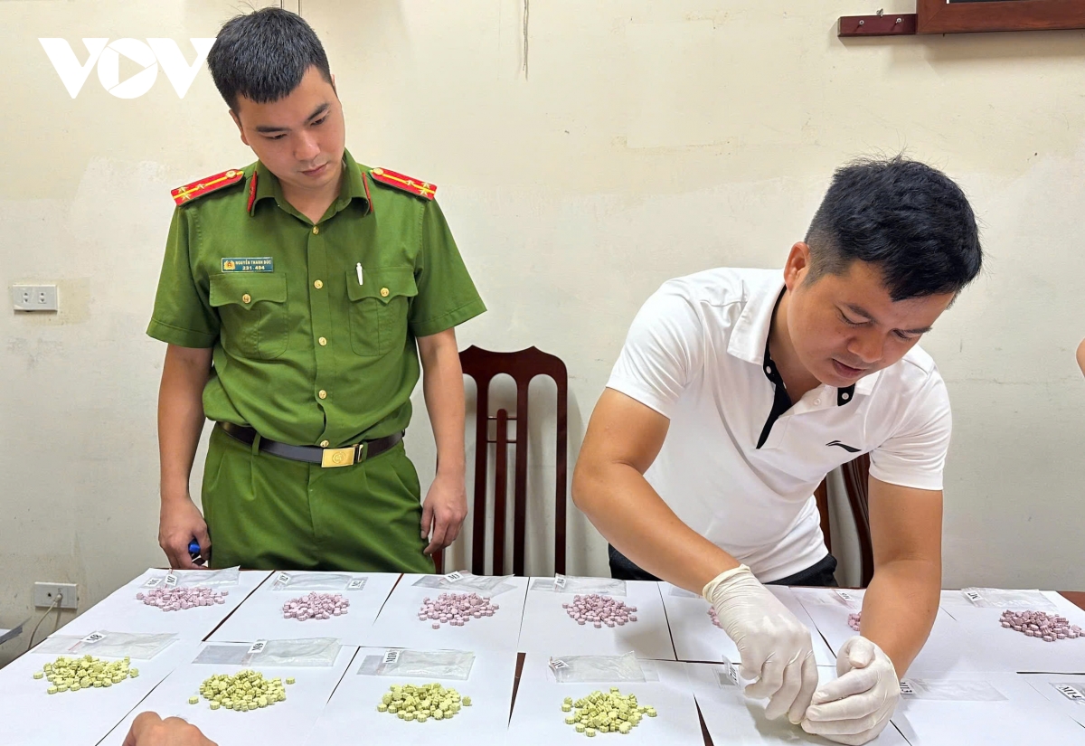 nghệ an phá đường dây vận chuyển ma túy qua đường hàng không hình ảnh 2 nghe an pha duong day van chuyen ma tuy qua duong hang khong hinh anh 2