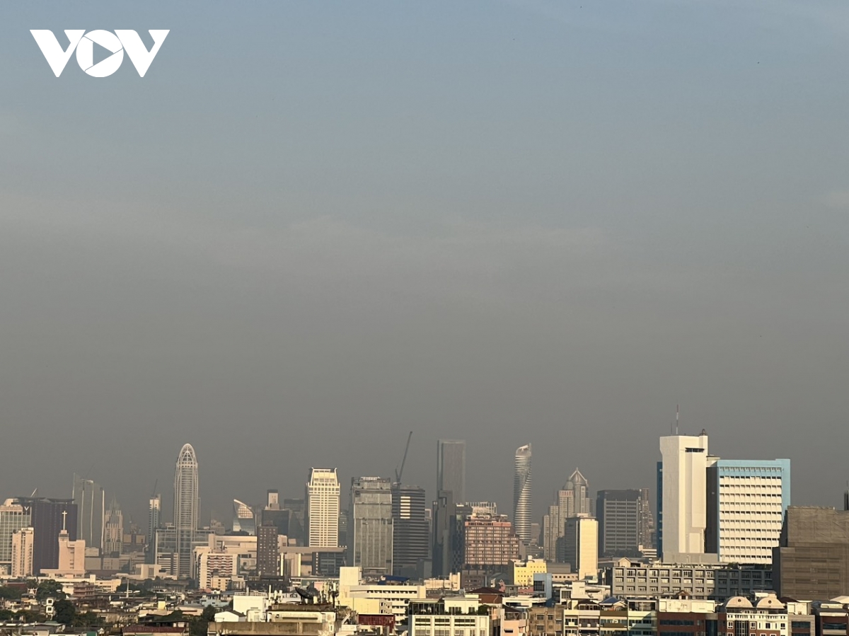 Chất lượng không khí Bangkok xuống ngưỡng nguy hiểm cho sức khỏe