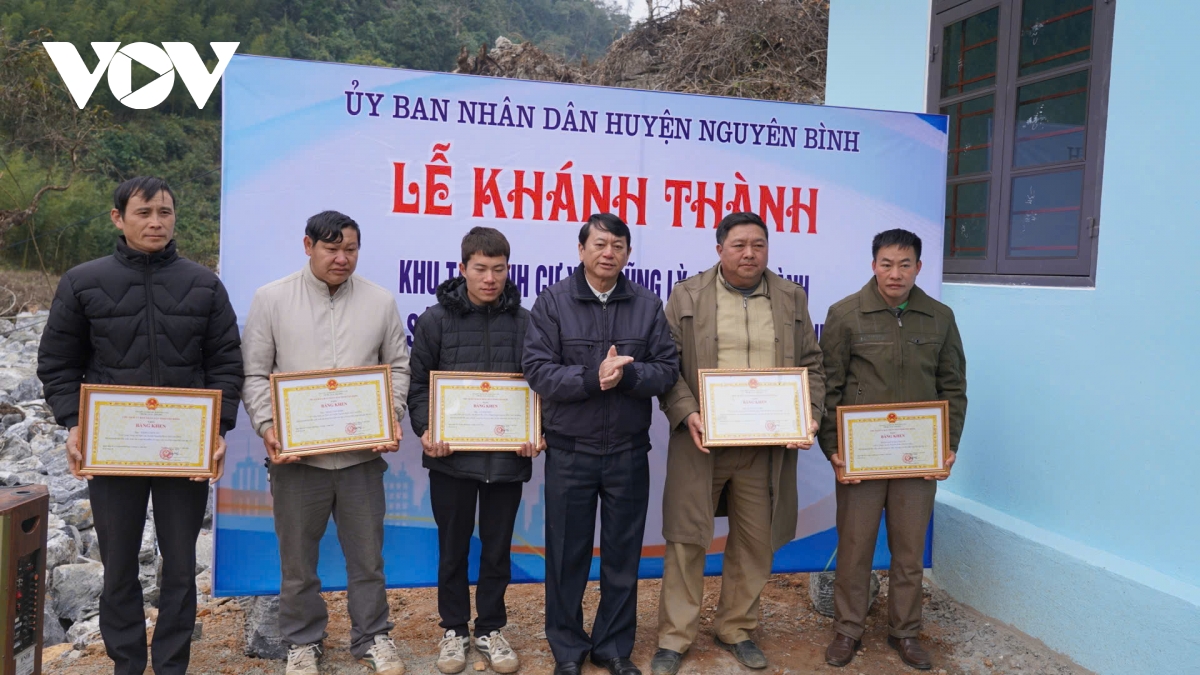 khanh thanh 13 nha tai dinh cu cho cac ho dan vung thien tai o cao bang hinh anh 4