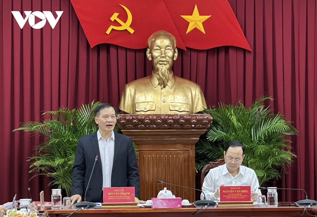 Đoàn kiểm tra của bộ chính trị làm việc với ban thường vụ thành ủy cần thơ hình ảnh 1 Doan kiem tra cua bo chinh tri lam viec voi ban thuong vu thanh uy can tho hinh anh 1