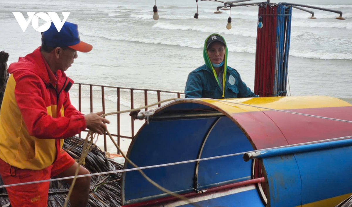 bãi biển đẹp nhất Đà nẵng bị triều cường tàn phá hình ảnh 4 bai bien dep nhat Da nang bi trieu cuong tan pha hinh anh 4